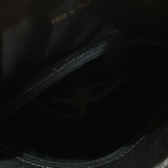 CHANEL VINTAGE CAMERA TASSEL BAG 🖤 - Picture 4 of 11